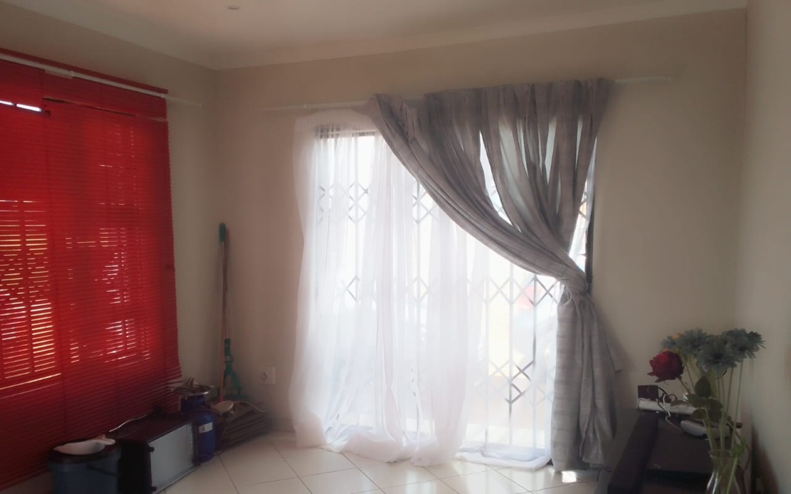 3 Bedrooms Bedrooms, ,1 BathroomBathrooms,House,For Sale,1093 3 Bedrooms Bedrooms, ,1 BathroomBathrooms,House,For Sale,1093
