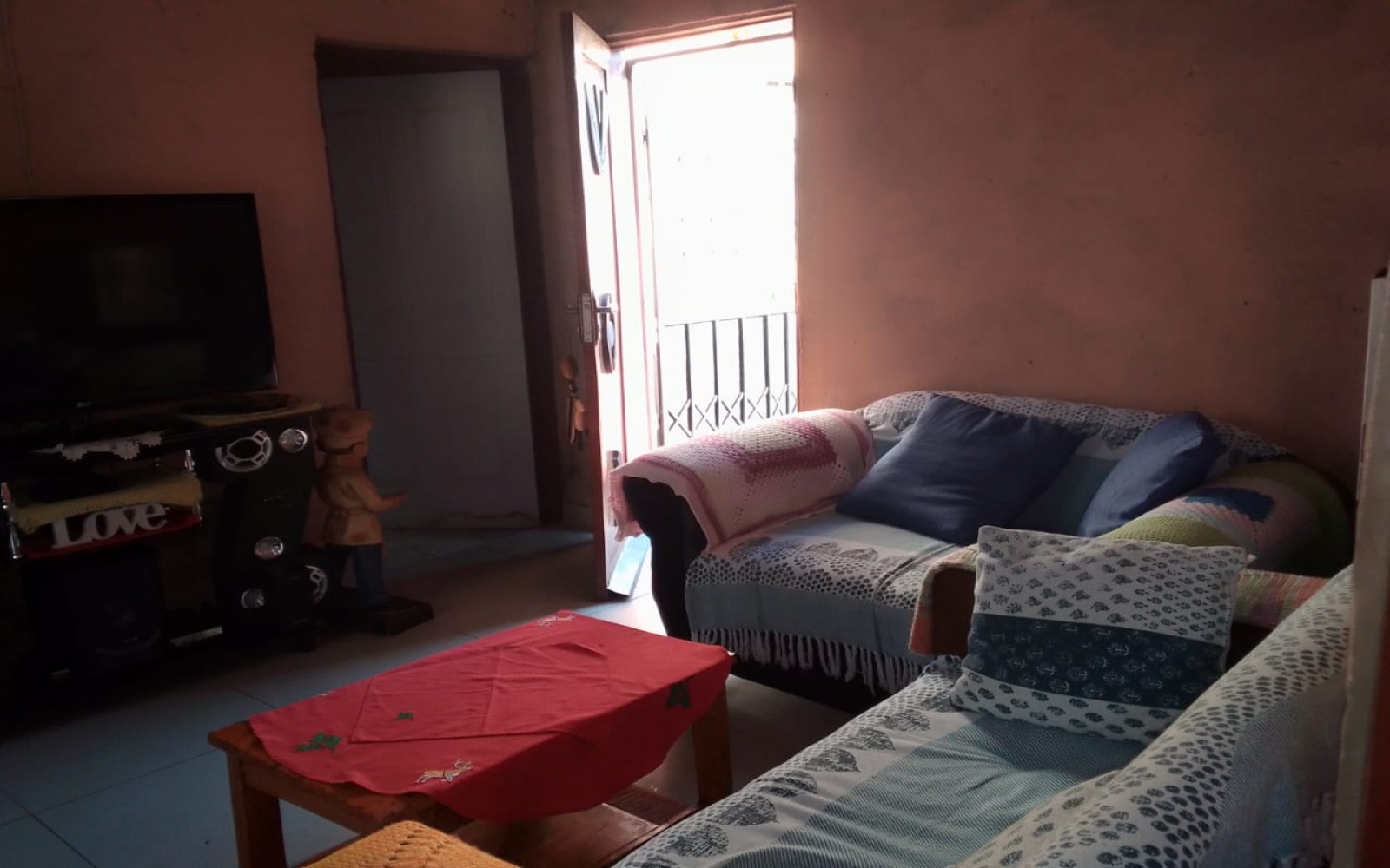 3 Bedrooms Bedrooms, ,1 BathroomBathrooms,House,For Sale,1094