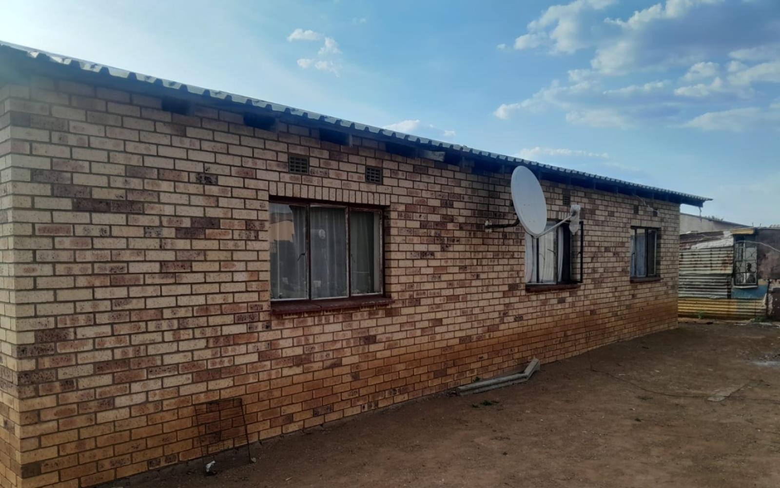 3 Bedrooms Bedrooms, ,1 BathroomBathrooms,House,For Sale,1095