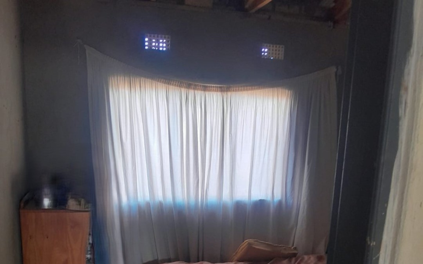 3 Bedrooms Bedrooms, ,1 BathroomBathrooms,House,For Sale,1095