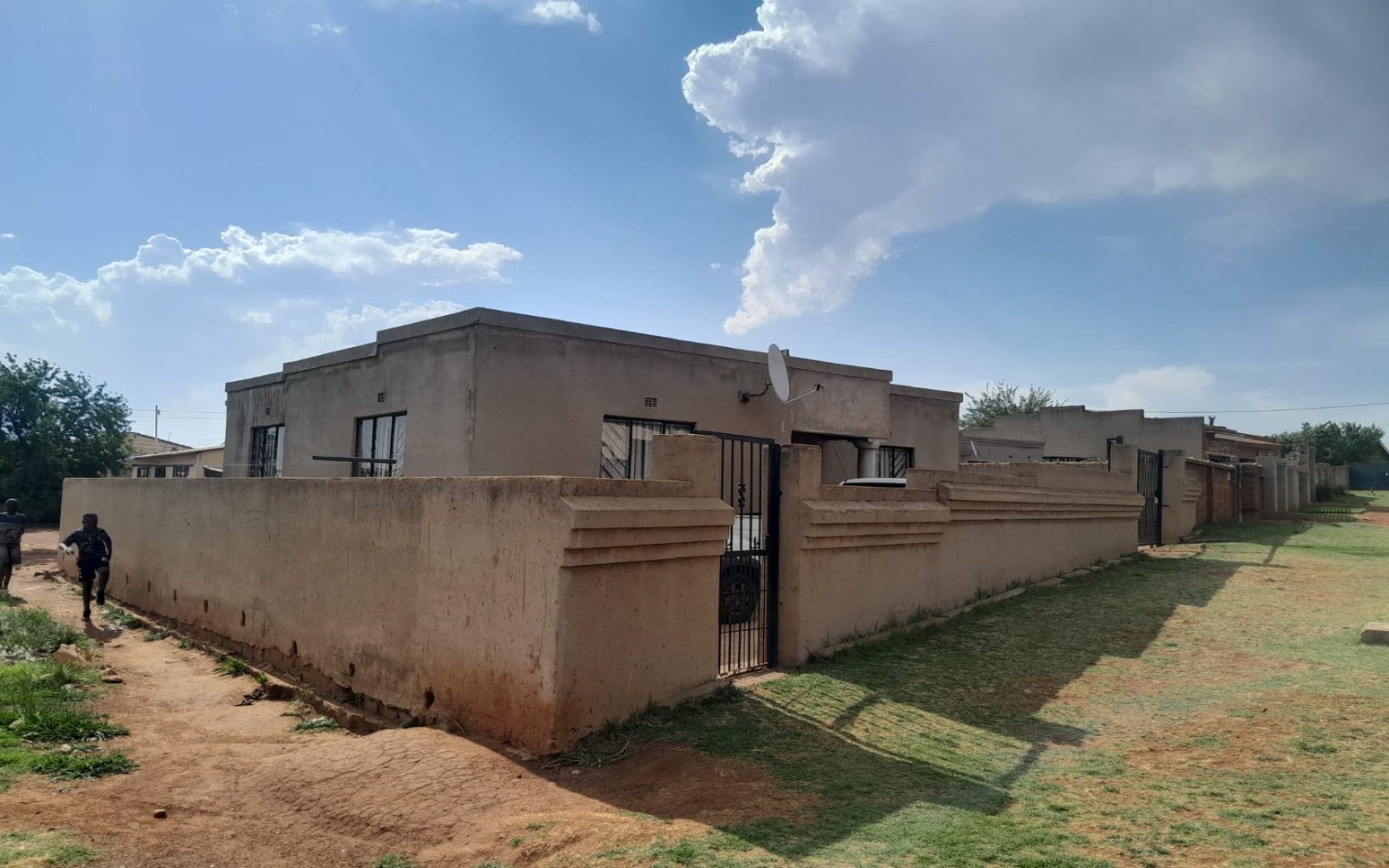 2 Bedrooms Bedrooms, ,1 BathroomBathrooms,House,For Sale,1096 2 Bedrooms Bedrooms, ,1 BathroomBathrooms,House,For Sale,1096