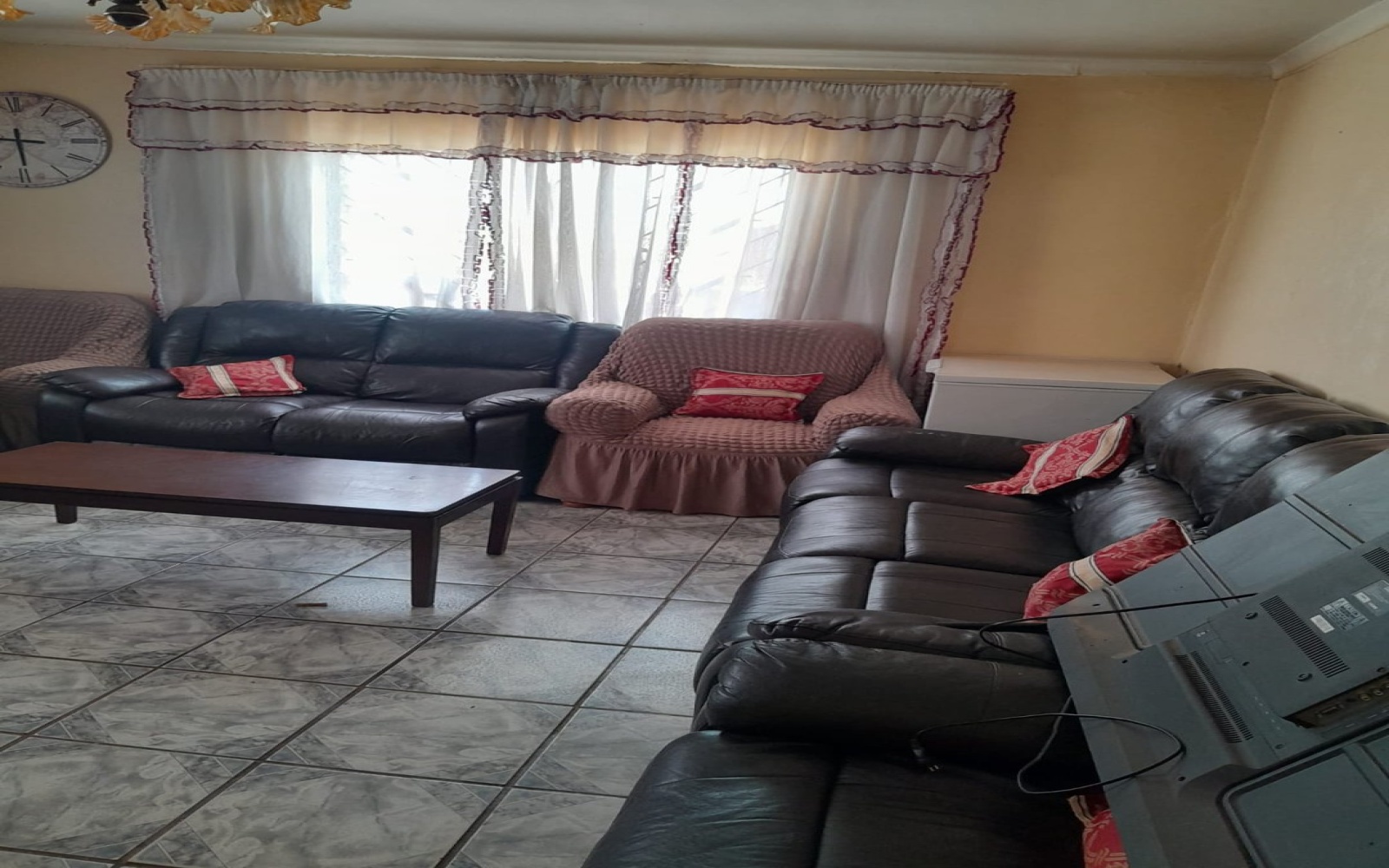 2 Bedrooms Bedrooms, ,1 BathroomBathrooms,House,For Sale,1096 2 Bedrooms Bedrooms, ,1 BathroomBathrooms,House,For Sale,1096