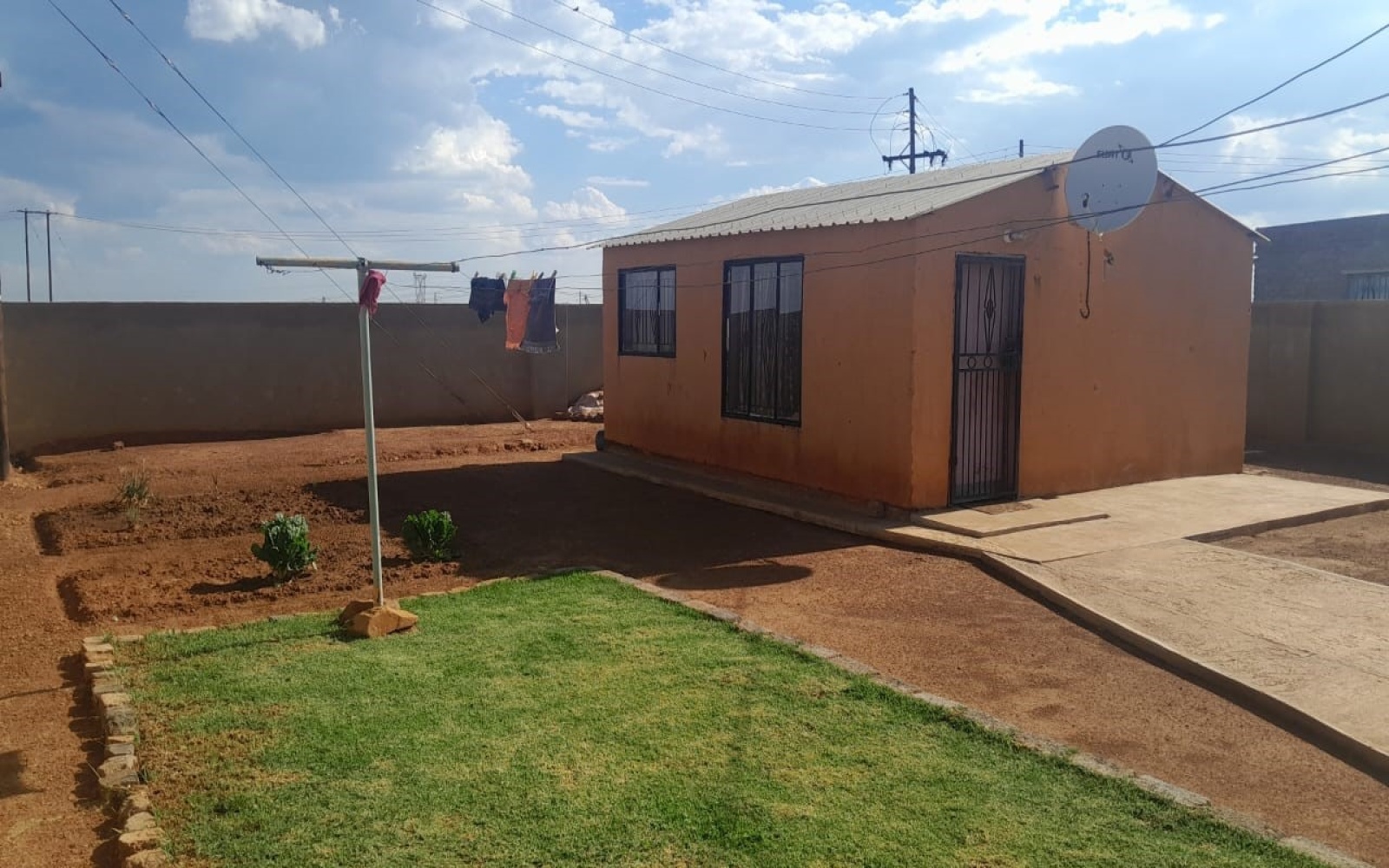 1 Bedroom Bedrooms, ,1 BathroomBathrooms,House,For Sale,1098