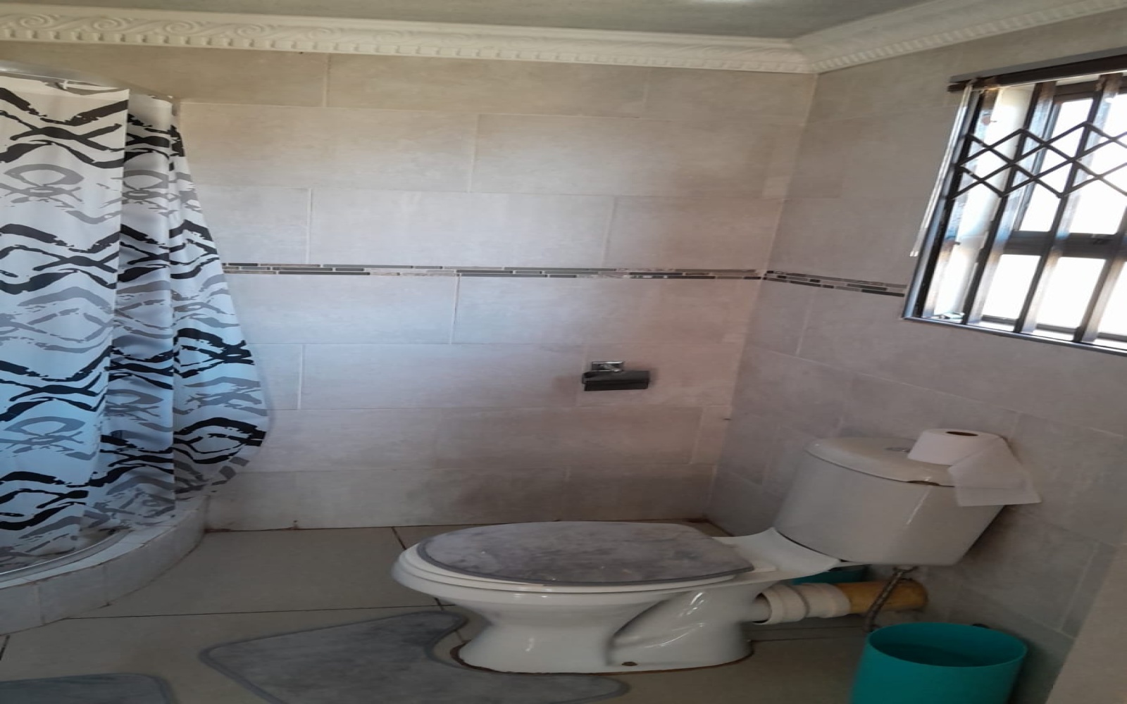 3 Bedrooms Bedrooms, ,2 BathroomsBathrooms,House,For Sale,1100