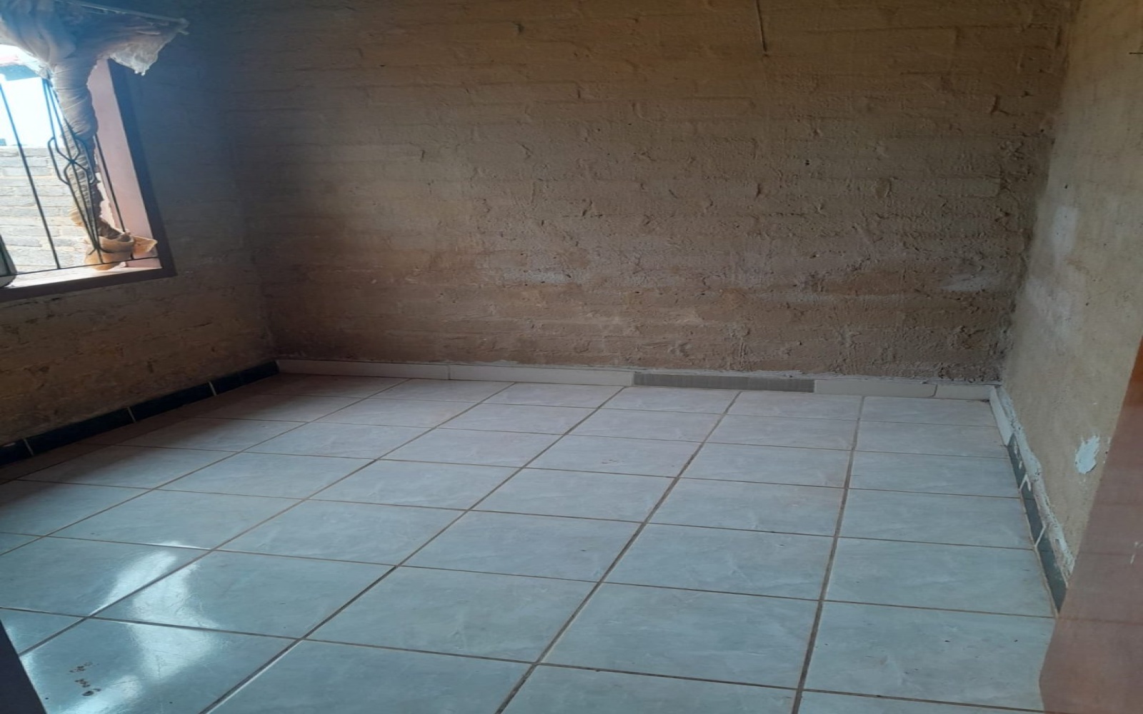 2 Bedrooms Bedrooms, ,1 BathroomBathrooms,House,For Sale,1103