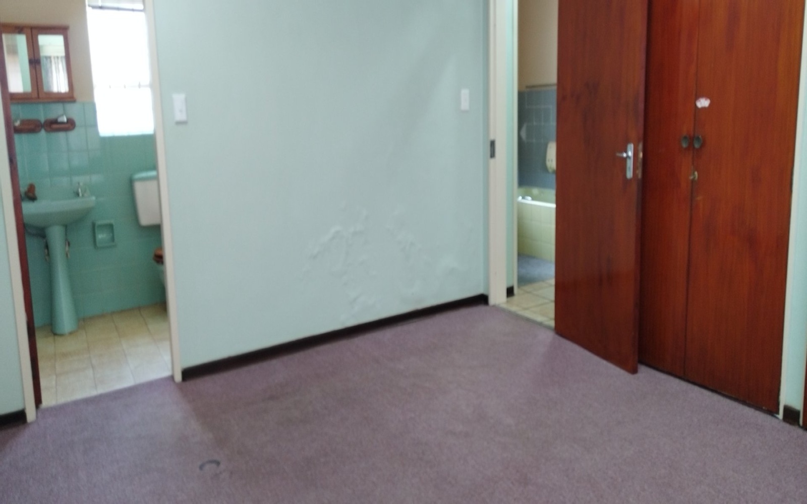 4 Bedrooms Bedrooms, ,2 BathroomsBathrooms,House,For Sale,1105 4 Bedrooms Bedrooms, ,2 BathroomsBathrooms,House,For Sale,1105