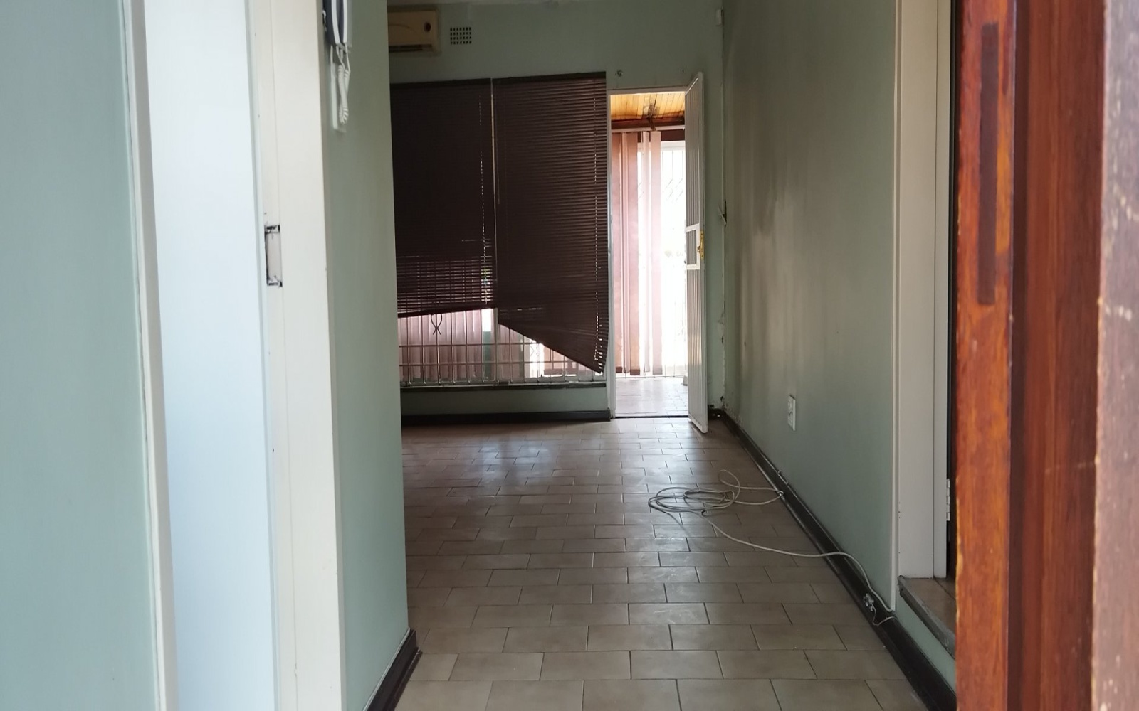 4 Bedrooms Bedrooms, ,2 BathroomsBathrooms,House,For Sale,1105 4 Bedrooms Bedrooms, ,2 BathroomsBathrooms,House,For Sale,1105