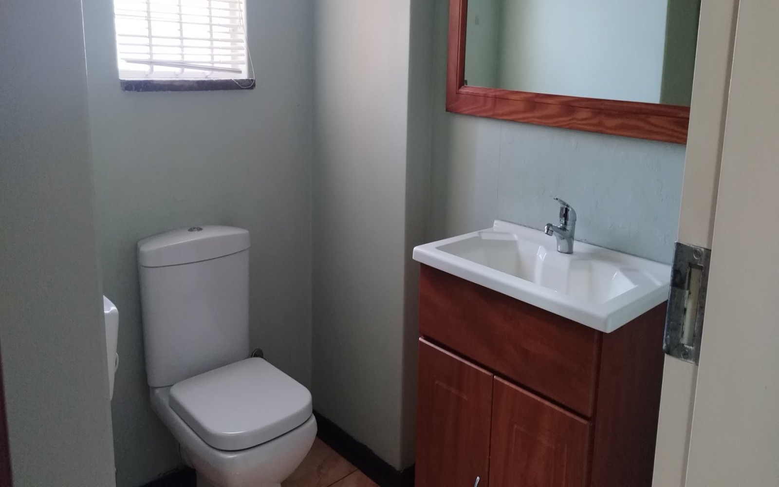 4 Bedrooms Bedrooms, ,2 BathroomsBathrooms,House,For Sale,1105 4 Bedrooms Bedrooms, ,2 BathroomsBathrooms,House,For Sale,1105