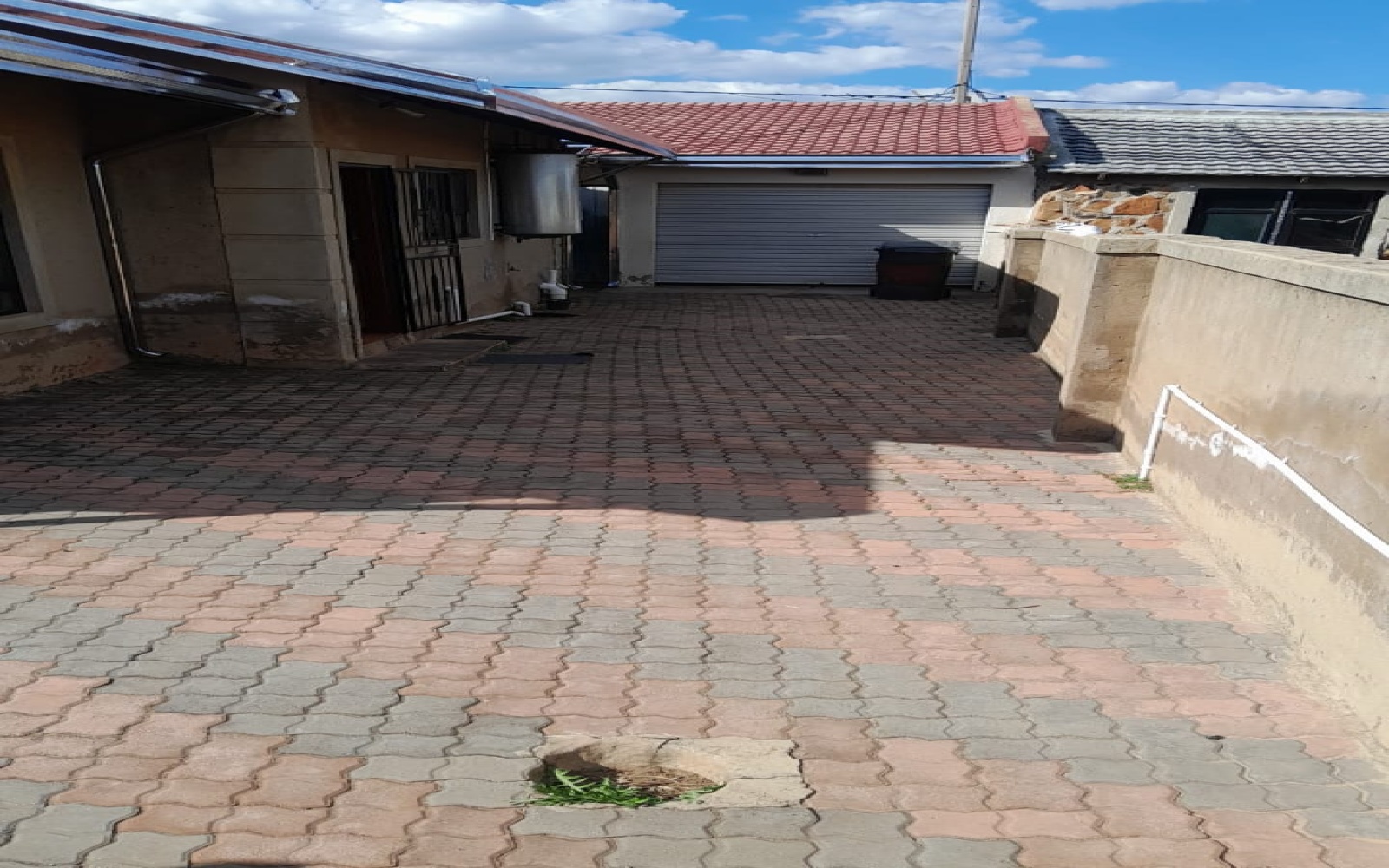 18 Zwane, johannesburg, 1805, 2 Bedrooms Bedrooms, ,1 BathroomBathrooms,House,For Sale,Zwane,1117