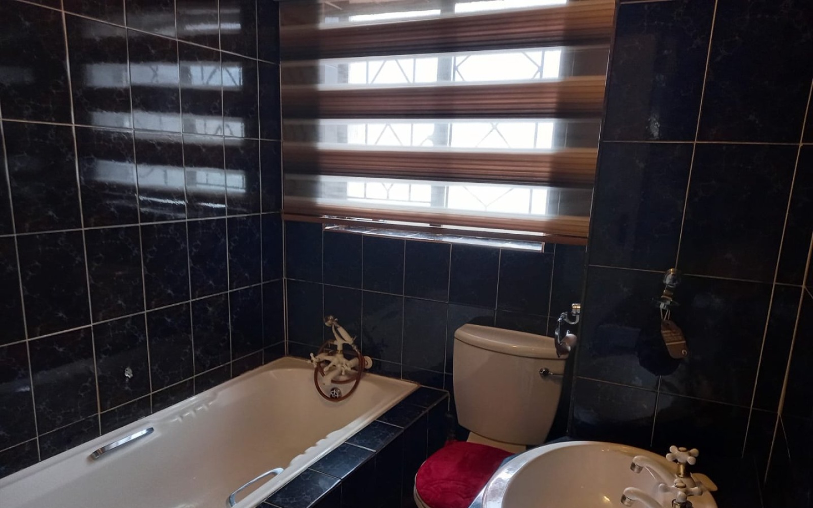 3 Bedrooms Bedrooms, ,2 BathroomsBathrooms,House,For Sale,1082