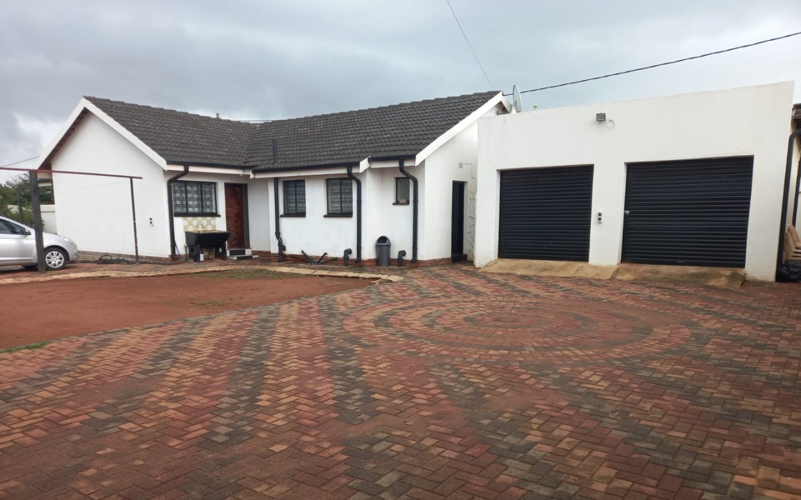 3 Bedrooms Bedrooms, ,2 BathroomsBathrooms,House,For Sale,1082