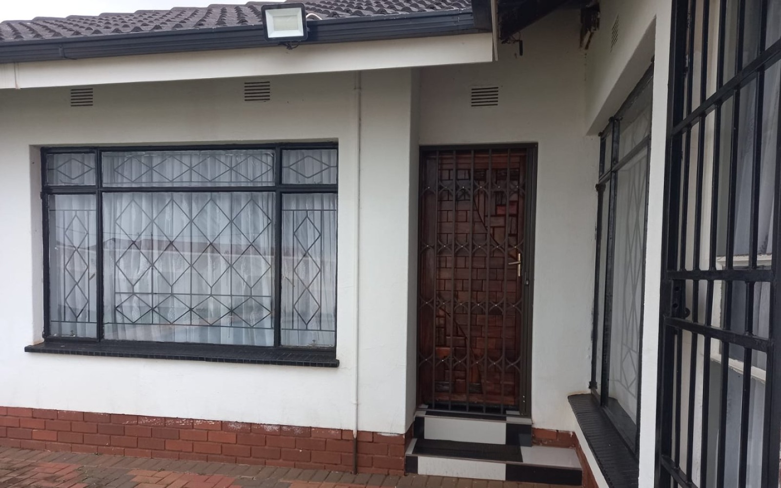 3 Bedrooms Bedrooms, ,2 BathroomsBathrooms,House,For Sale,1082