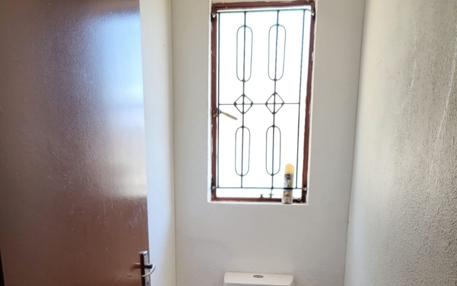 2 Bedrooms Bedrooms, ,1 BathroomBathrooms,House,For Sale,1084