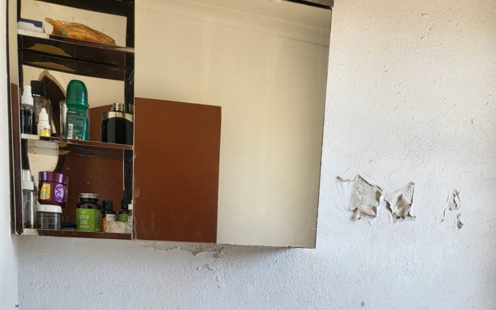 2 Bedrooms Bedrooms, ,1 BathroomBathrooms,House,For Sale,1084