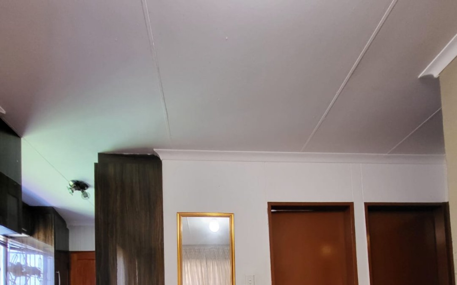 2 Bedrooms Bedrooms, ,1 BathroomBathrooms,House,For Sale,1084