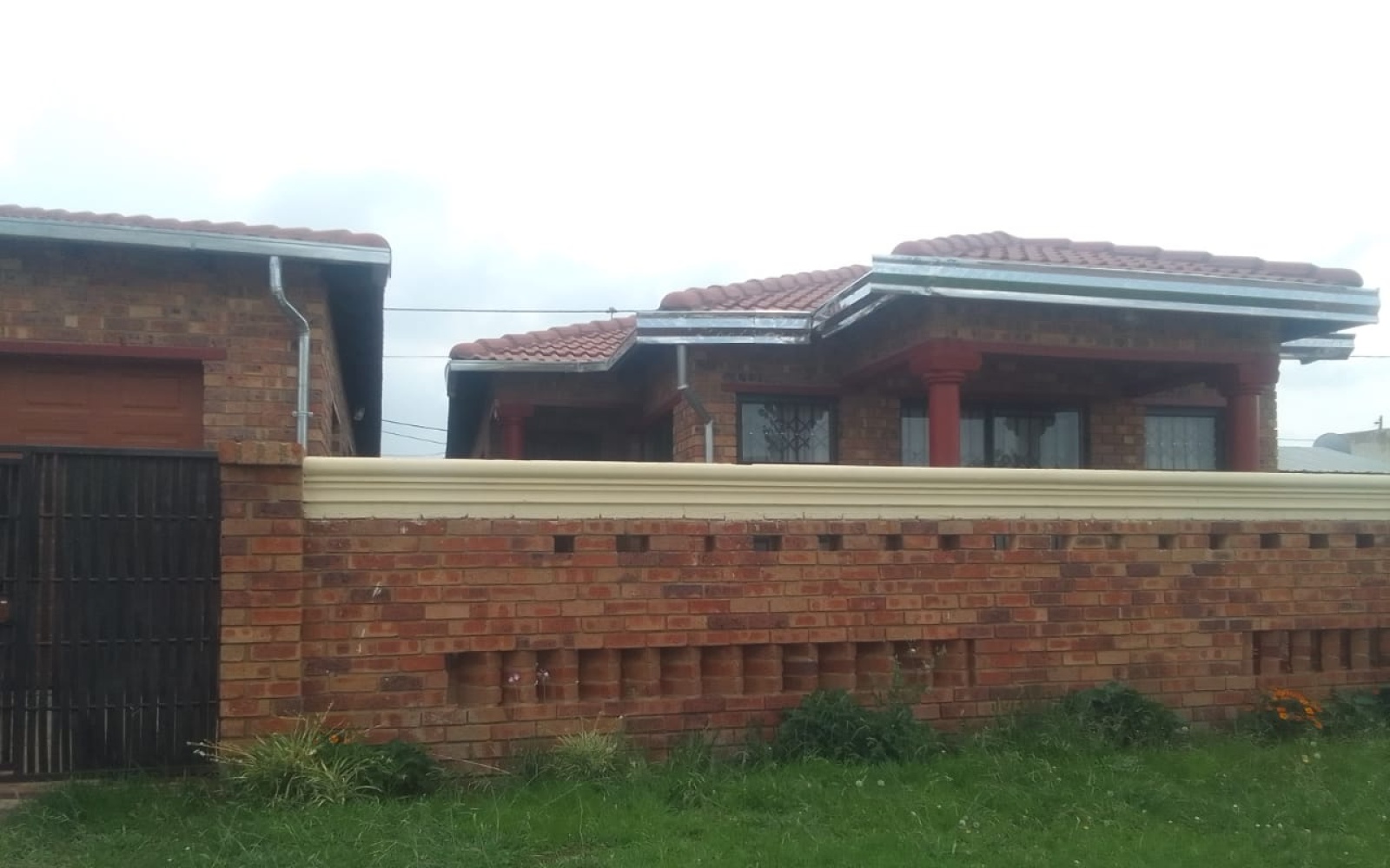 2 Bedrooms Bedrooms, ,2 BathroomsBathrooms,House,For Sale,1085