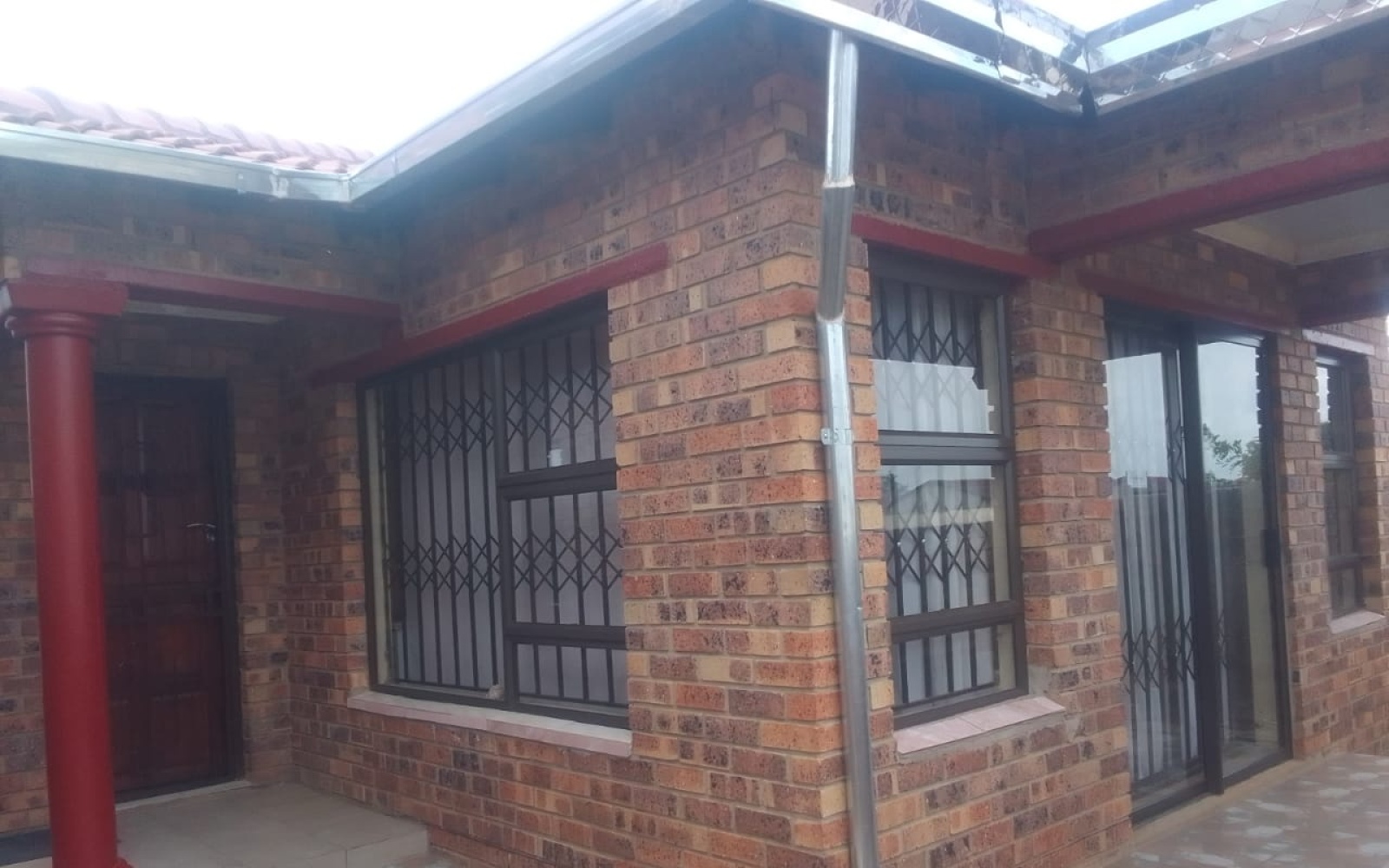 2 Bedrooms Bedrooms, ,2 BathroomsBathrooms,House,For Sale,1085