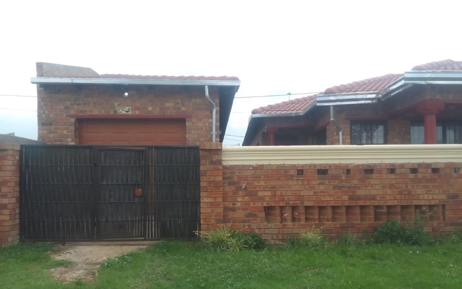 2 Bedrooms Bedrooms, ,2 BathroomsBathrooms,House,For Sale,1085
