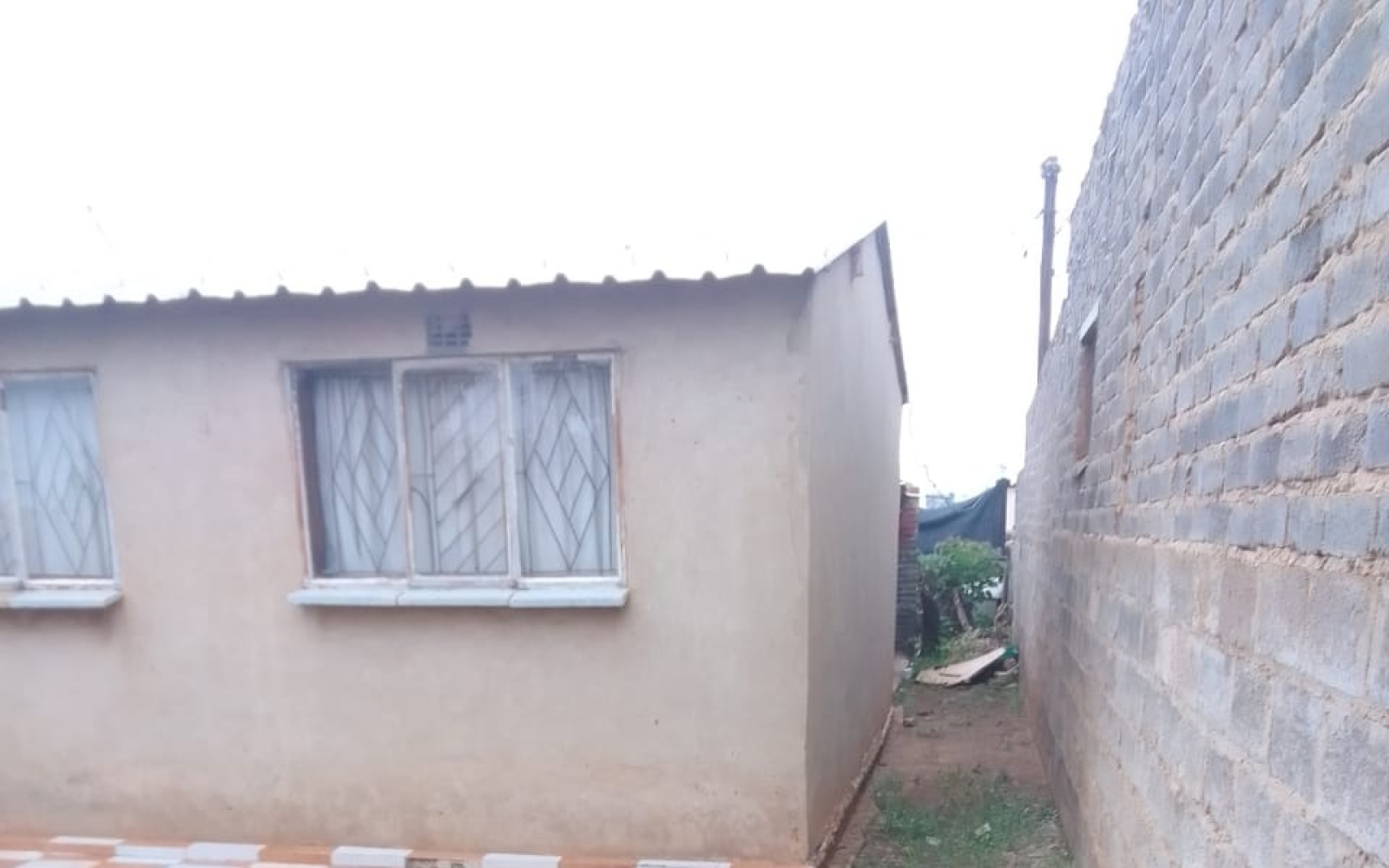 2 Bedrooms Bedrooms, ,1 BathroomBathrooms,House,For Sale,1086