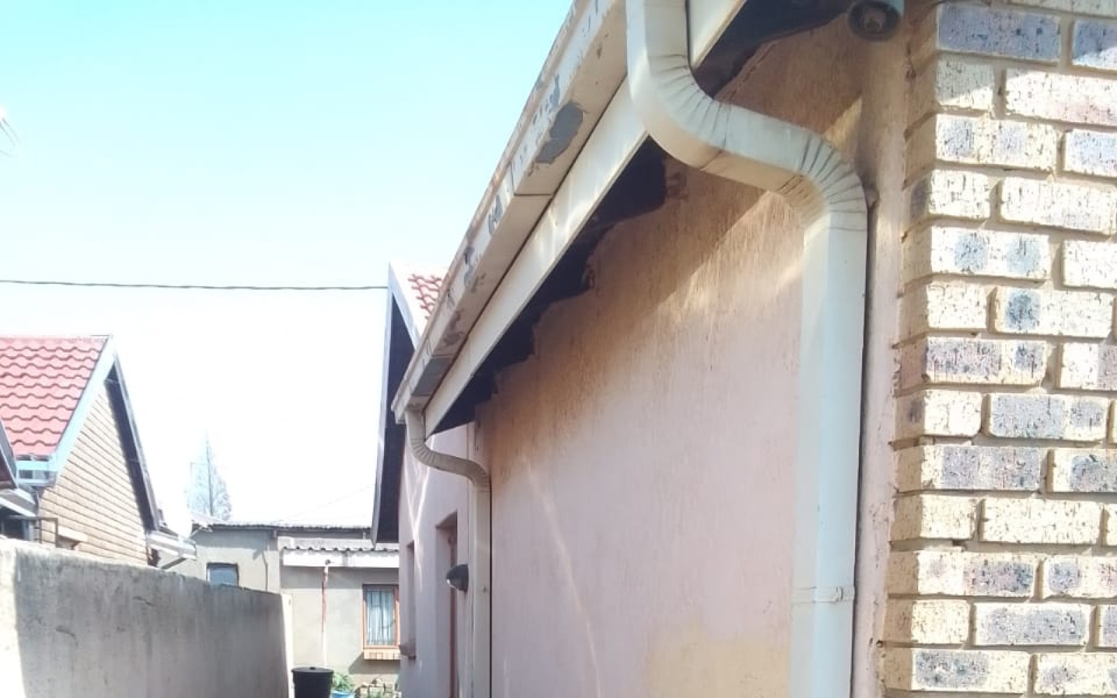 2 Bedrooms Bedrooms, ,1 BathroomBathrooms,House,For Sale,1087