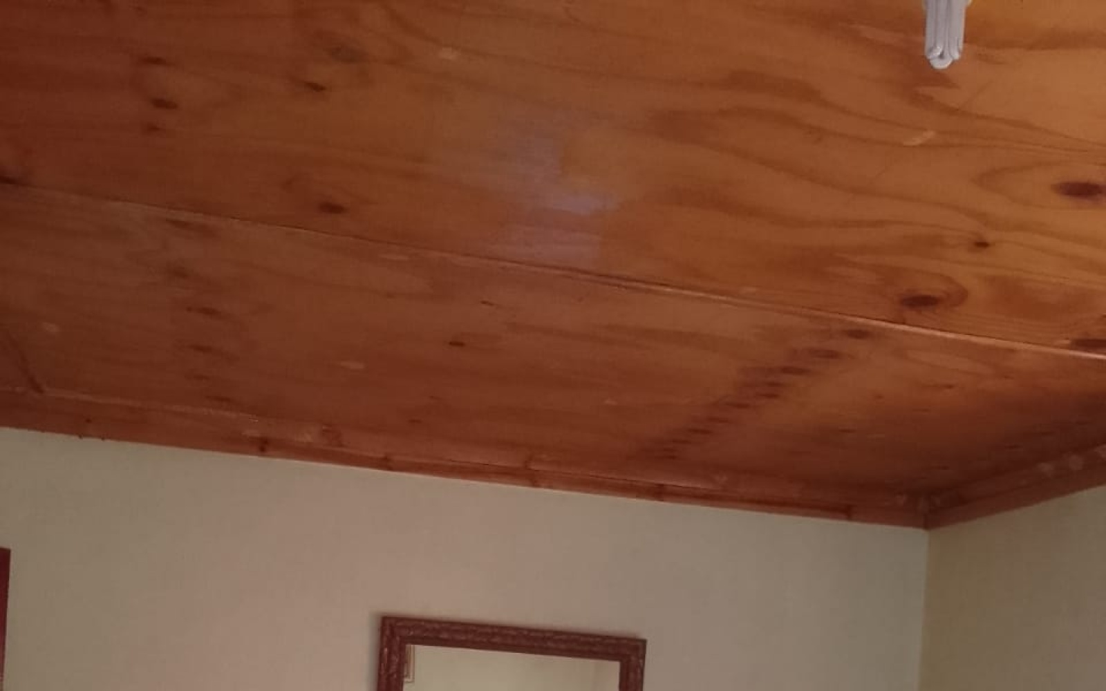 2 Bedrooms Bedrooms, ,1 BathroomBathrooms,House,For Sale,1087