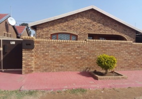 2 Bedrooms Bedrooms, ,1 BathroomBathrooms,House,For Sale,1087 2 Bedrooms Bedrooms, ,1 BathroomBathrooms,House,For Sale,1087