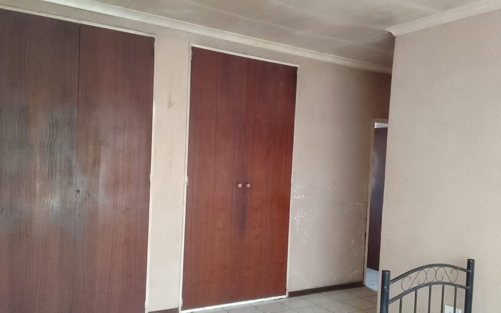 3 Bedrooms Bedrooms, ,2 BathroomsBathrooms,House,For Sale,1089