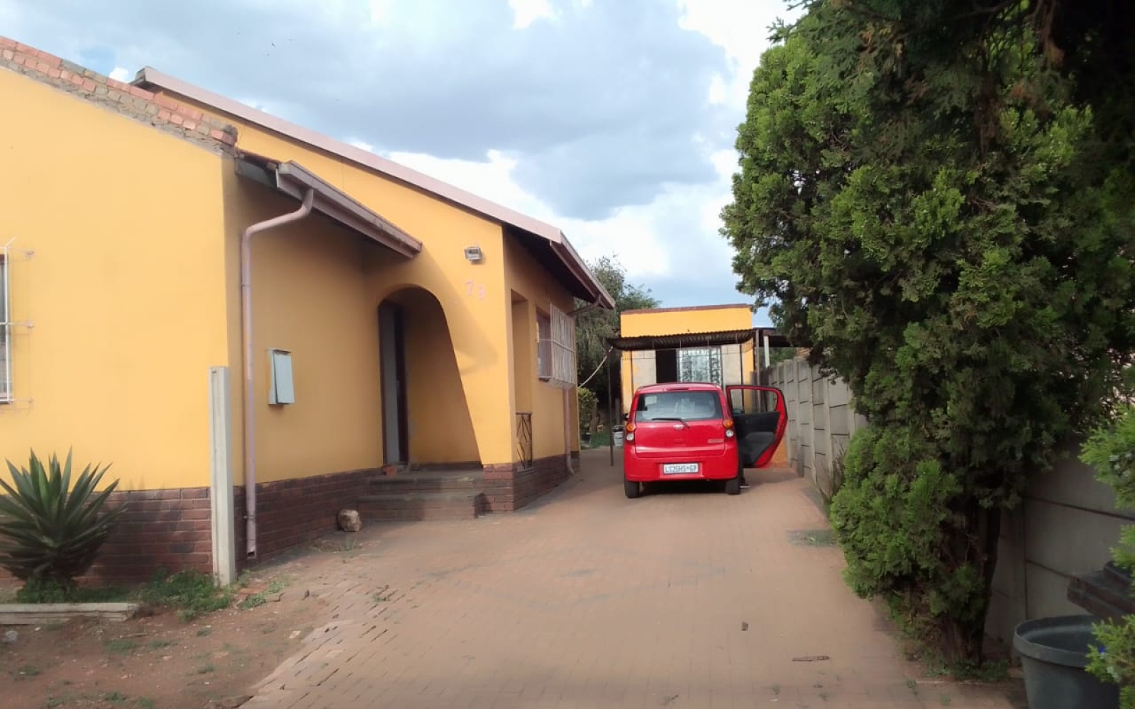 3 Bedrooms Bedrooms, ,2 BathroomsBathrooms,House,For Sale,1089