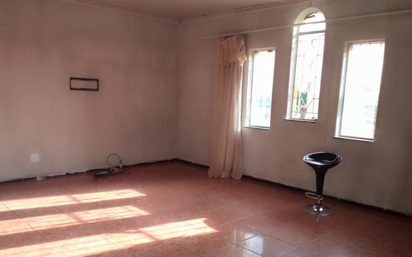 3 Bedrooms Bedrooms, ,2 BathroomsBathrooms,House,For Sale,1089