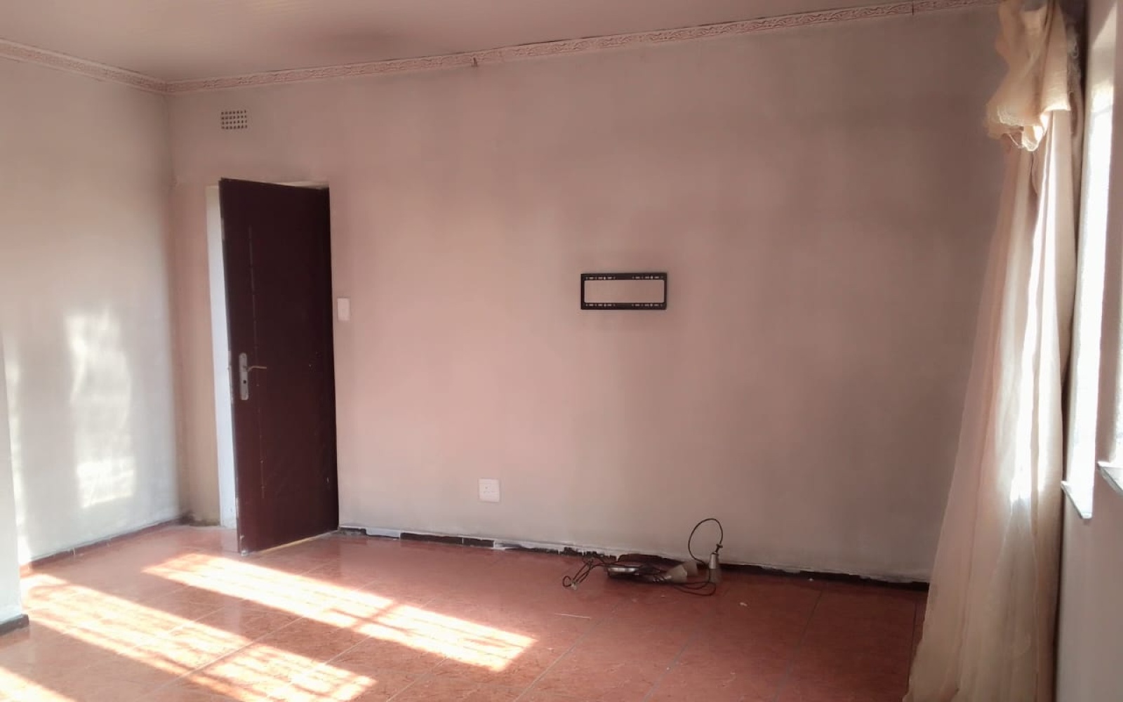3 Bedrooms Bedrooms, ,2 BathroomsBathrooms,House,For Sale,1089