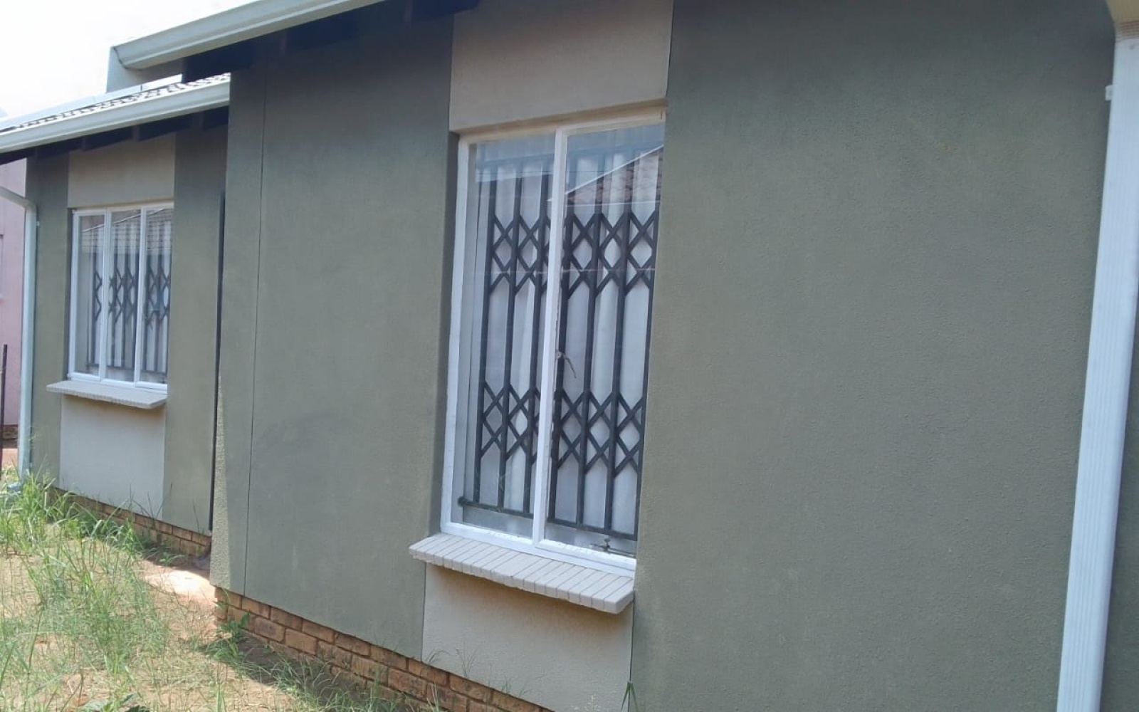 2 Bedrooms Bedrooms, ,1 BathroomBathrooms,House,For Sale,1091